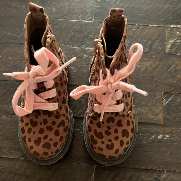 Toddler Girls' Amaya Leopard Print Zipper Lace-Up Combat Boots Cat & Jack - Picture 5 of 6